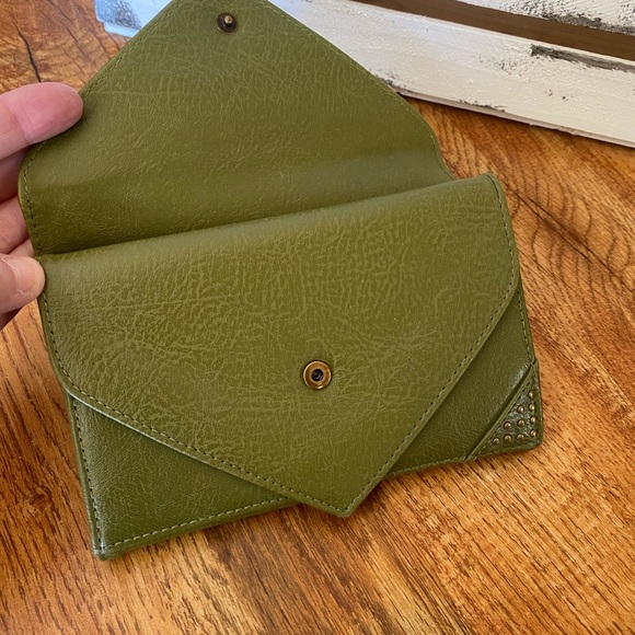BNWOT adorable Matt and Nat army green bundle including purse & matching wallet - Picture 9 of 11